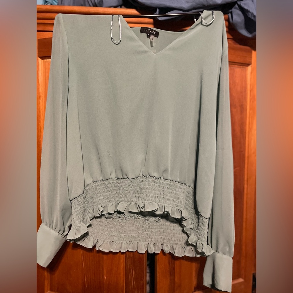 Beautiful greenish top!